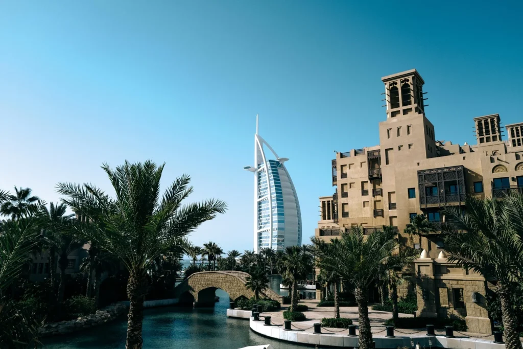 hotel-in-dubai-with-a-view-on-burj-al-arab